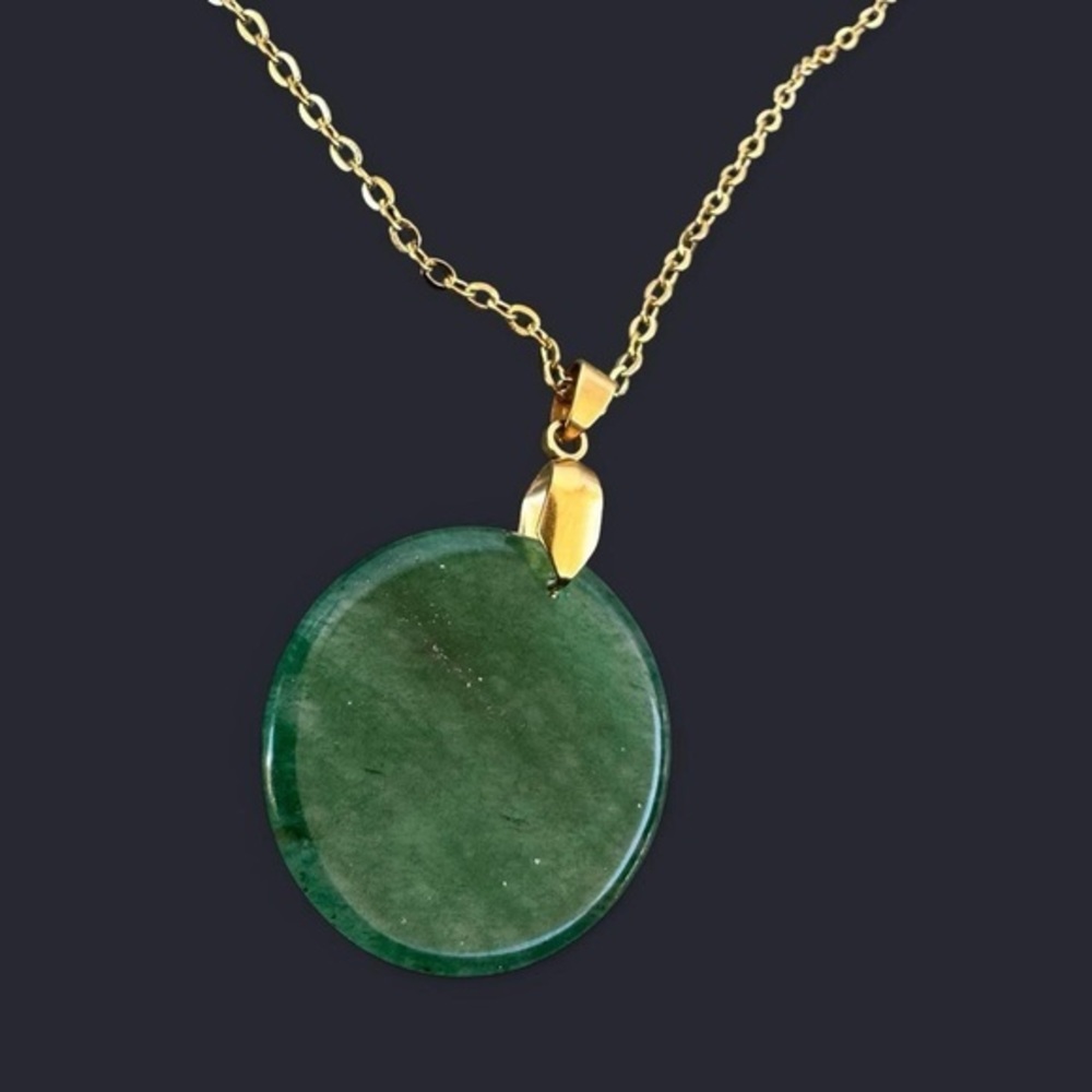 Green Aventurine Round Pendant Gold Necklace